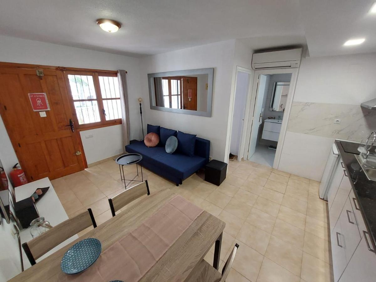 Apartament Casa Del Gato Rojo , Communal Swimming Pool , Terrace With Barbecue Torrevieja Exteriör bild