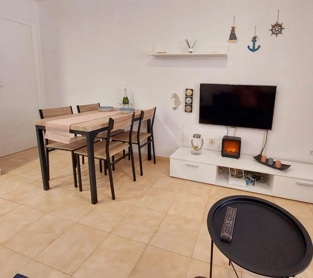 Apartament Casa Del Gato Rojo , Communal Swimming Pool , Terrace With Barbecue Torrevieja Exteriör bild