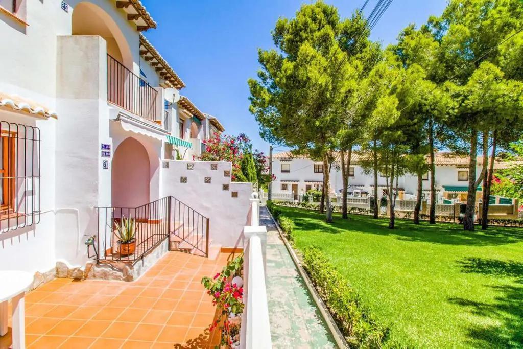Apartament Casa Del Gato Rojo , Communal Swimming Pool , Terrace With Barbecue Torrevieja Exteriör bild