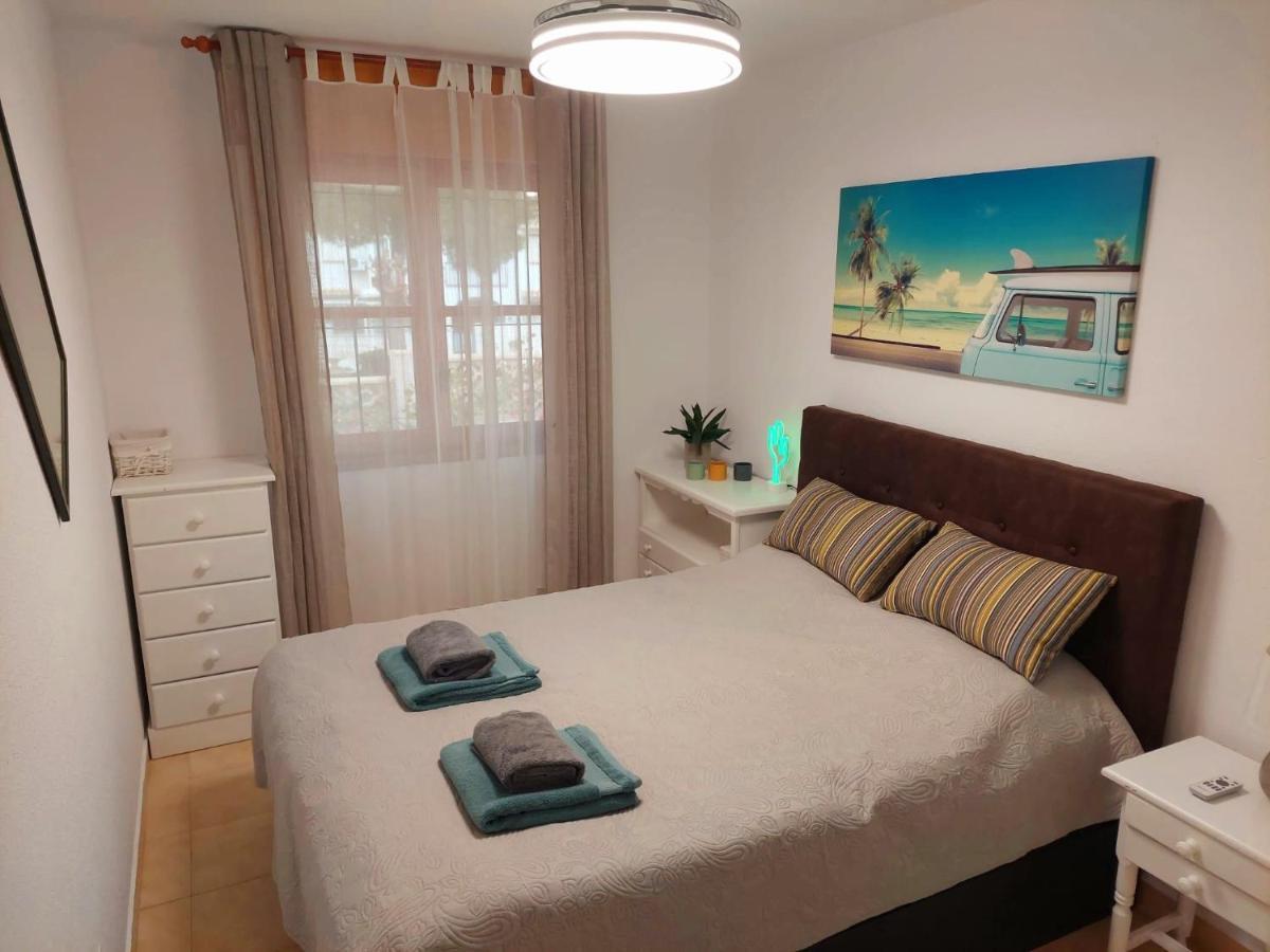 Apartament Casa Del Gato Rojo , Communal Swimming Pool , Terrace With Barbecue Torrevieja Exteriör bild