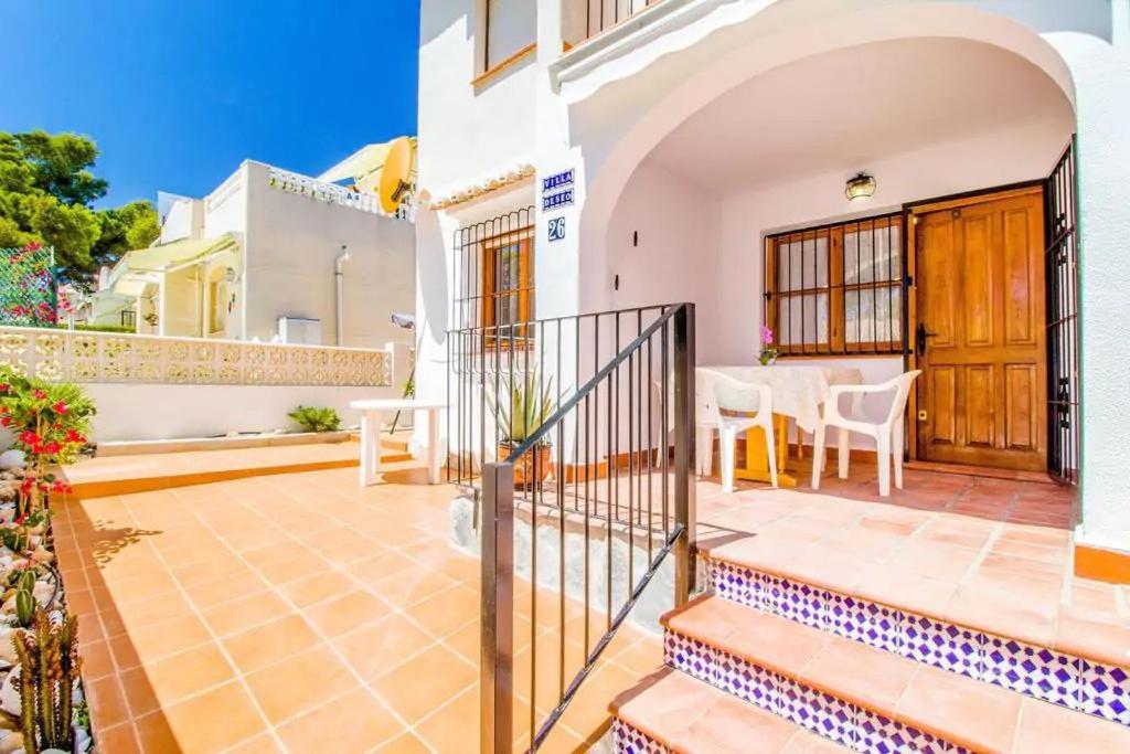 Apartament Casa Del Gato Rojo , Communal Swimming Pool , Terrace With Barbecue Torrevieja Exteriör bild