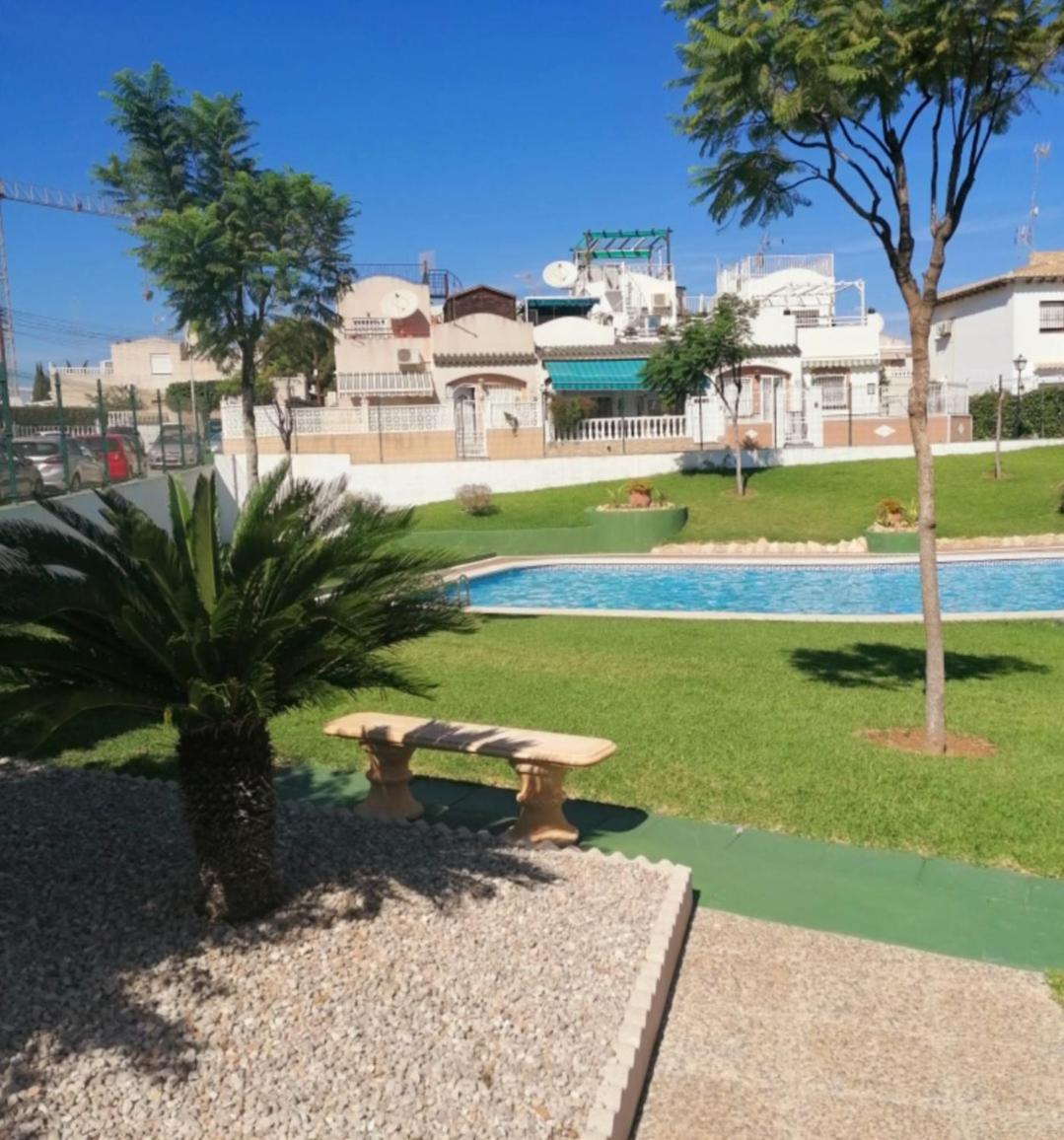 Apartament Casa Del Gato Rojo , Communal Swimming Pool , Terrace With Barbecue Torrevieja Exteriör bild